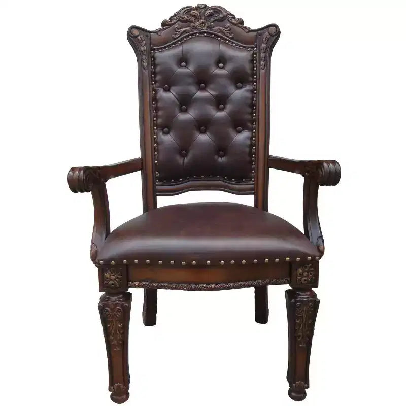 Set di 2 sedie da pranzo con braccioli e capitonné, rivestimento in similpelle, struttura in legno massello, marrone e rosso mogano